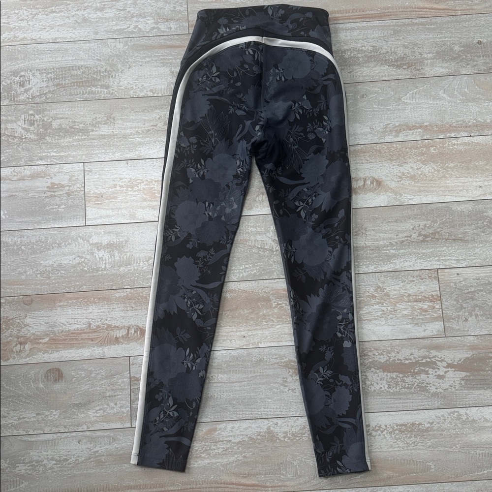 Splits59 Sydney graphite floral leggings‎